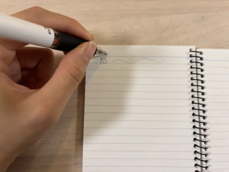 左手だと文字が書きにくい物理的な原因とは？